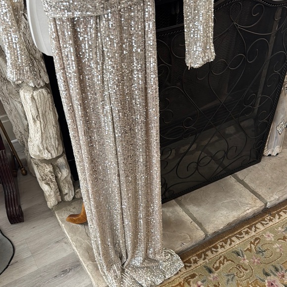 Eliza J Gold Sequin Wrap Dress - Picture 6 of 7